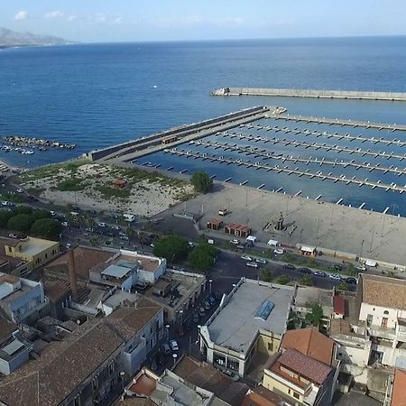 Bed and Breakfast Acqua E Fuoco Chez Rachel Riposto Exterior foto