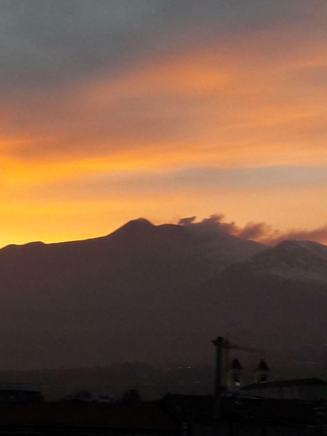 Bed and Breakfast Acqua E Fuoco Chez Rachel Riposto Exterior foto